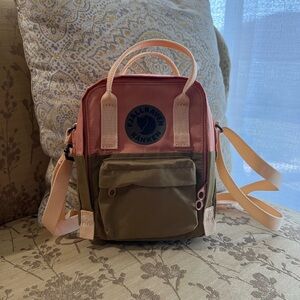 Fjallraven Kanken Art Sling MultiColor